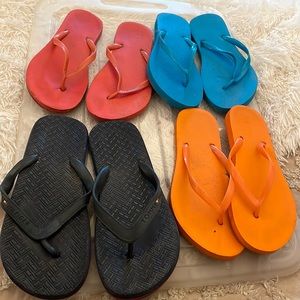 4 pairs of flip flops - 1 price for all